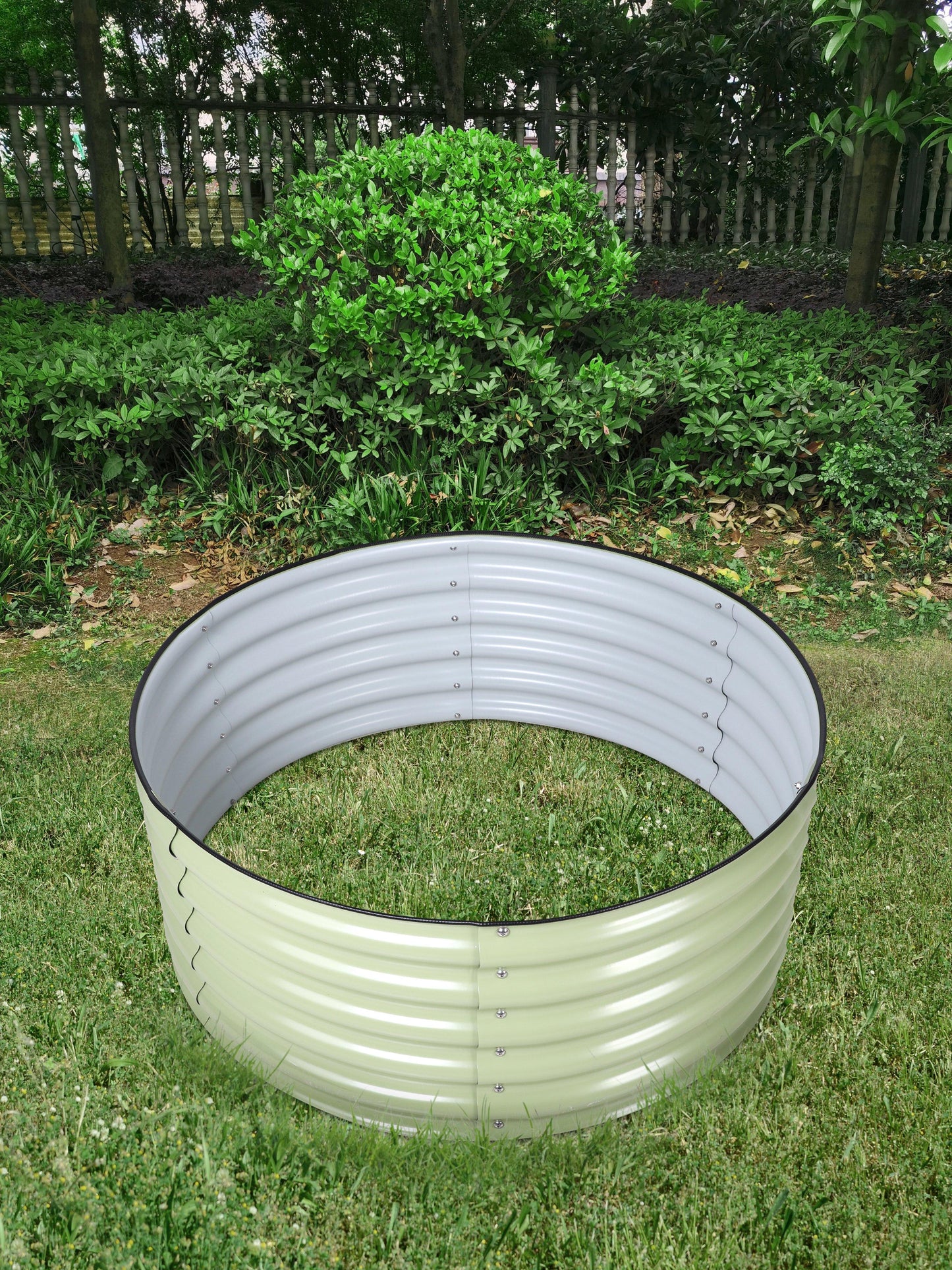 17" Tall x 42" Round Raised Garden Bed